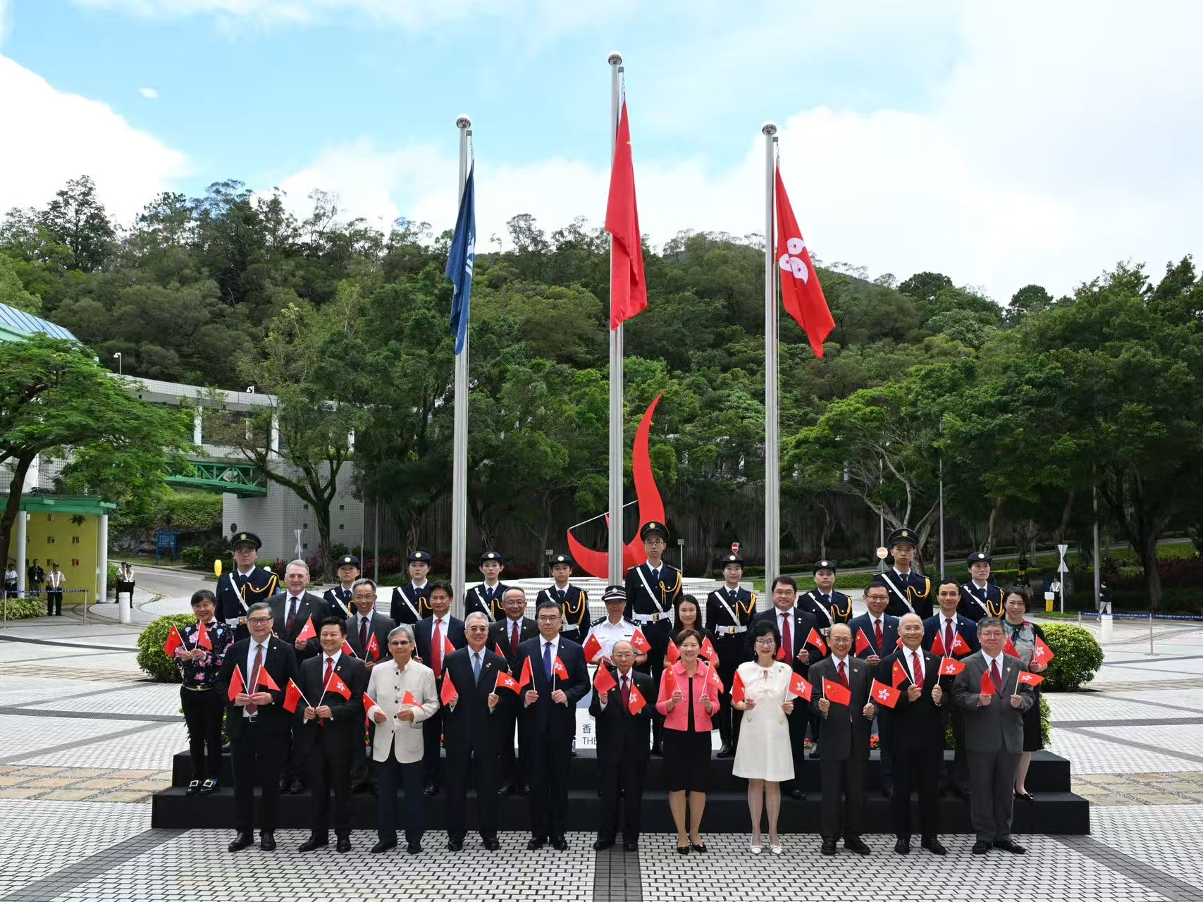 hk_c_9a5ae4718e506a3b445ff71d65bbaeb9_.jpg